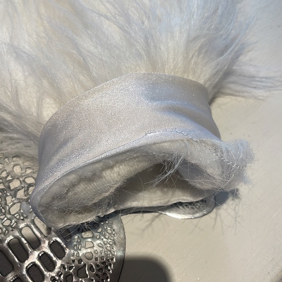 Faux fir white bell bottom add Ons - Picture 4 of 4